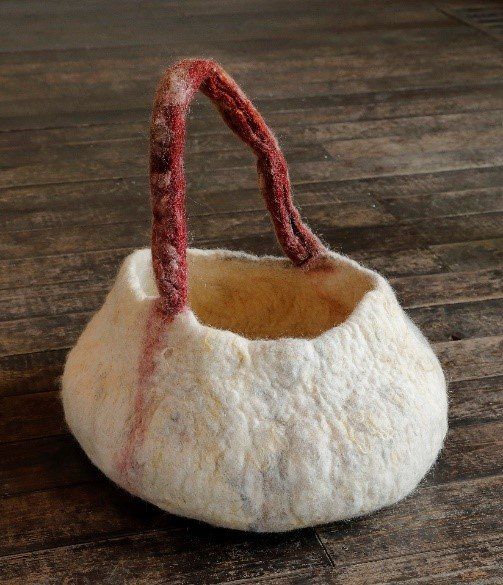Leiko Uchiyama, Large Basket, red handle, wool art, Olivier Cornet Gallery, Dublin