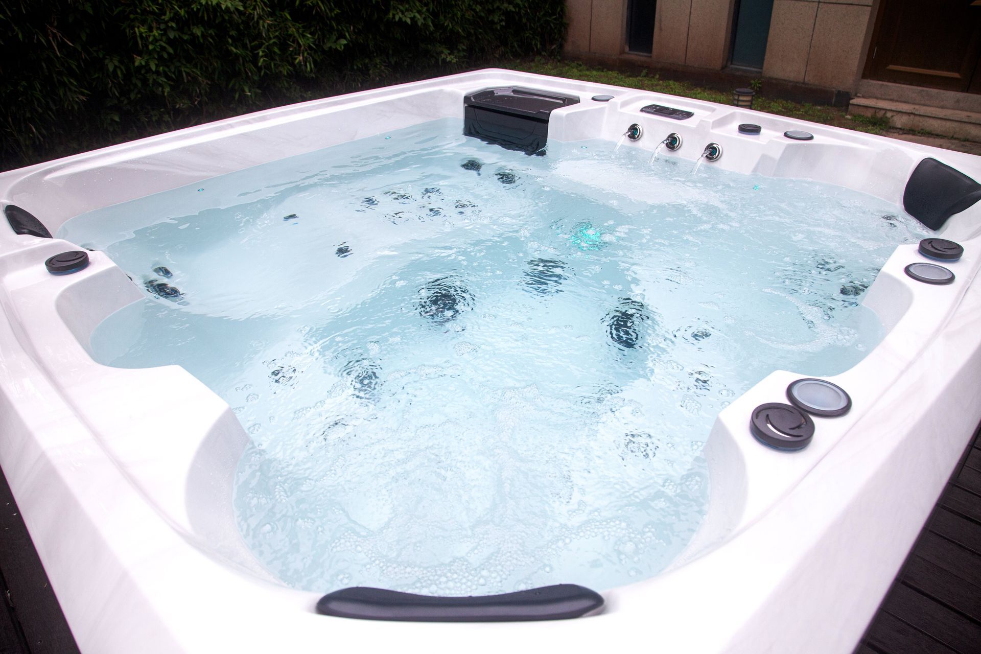 Pacific Spa hot tub