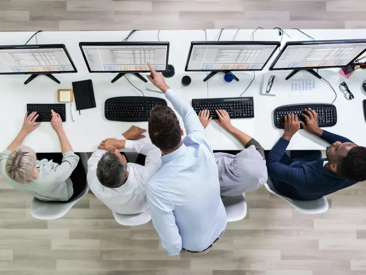 Working Insurance Agents