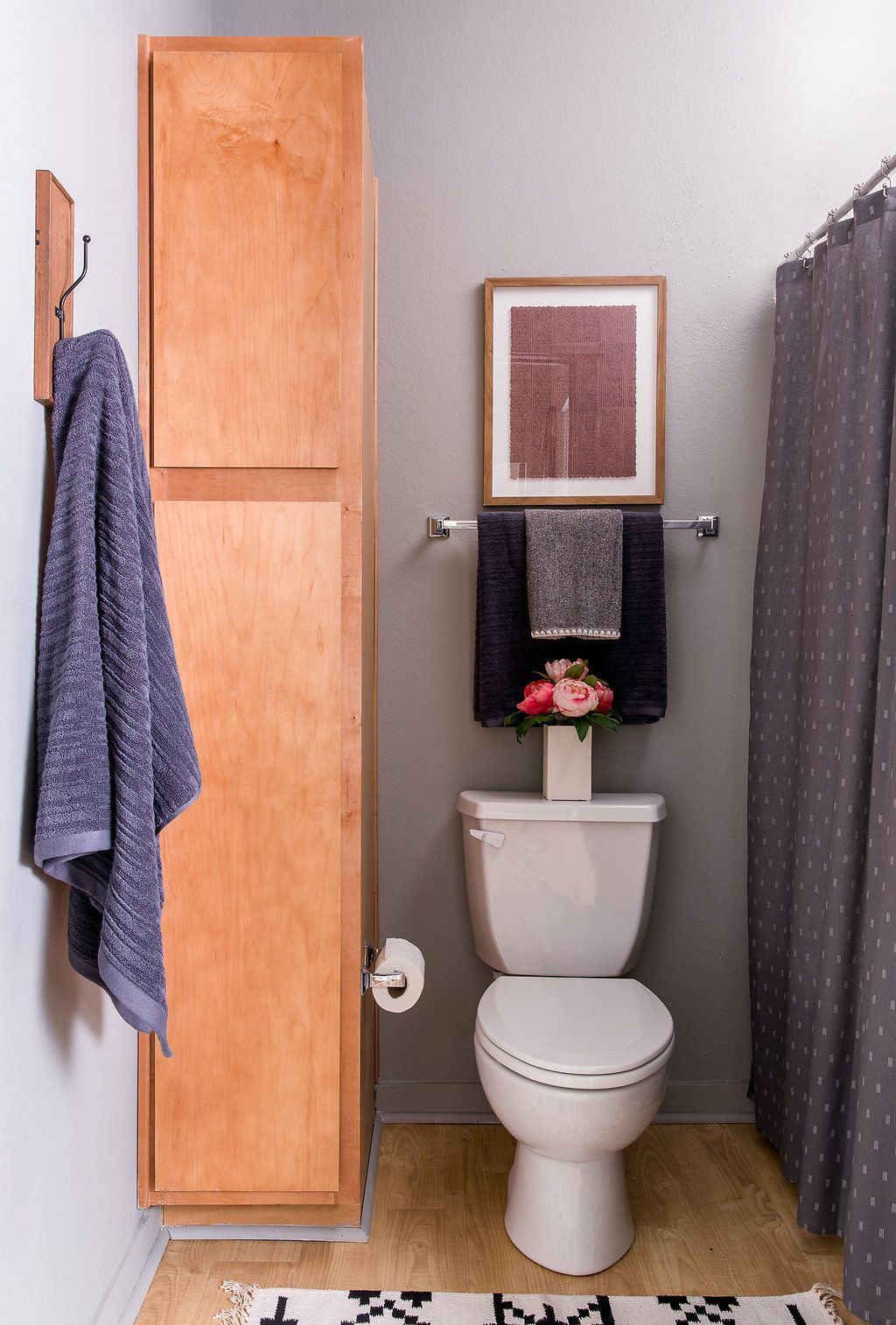 Private bathroom in furnished student apartment at Hawks Ridge