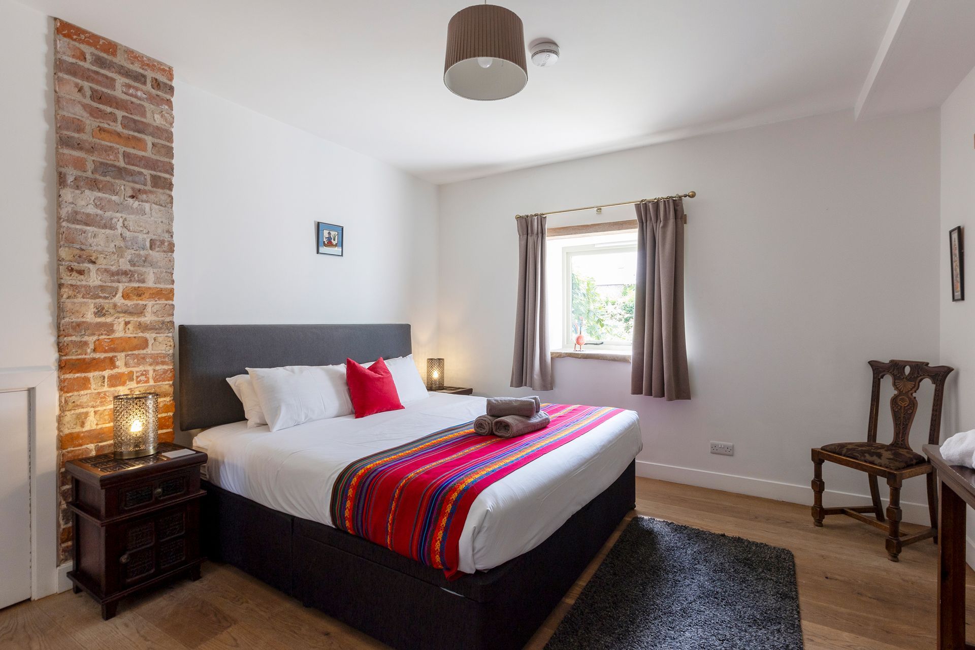 superking bedroom