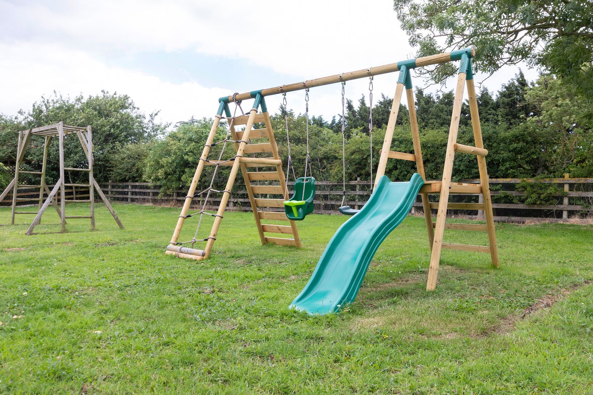 Outdoor children's play equipment
