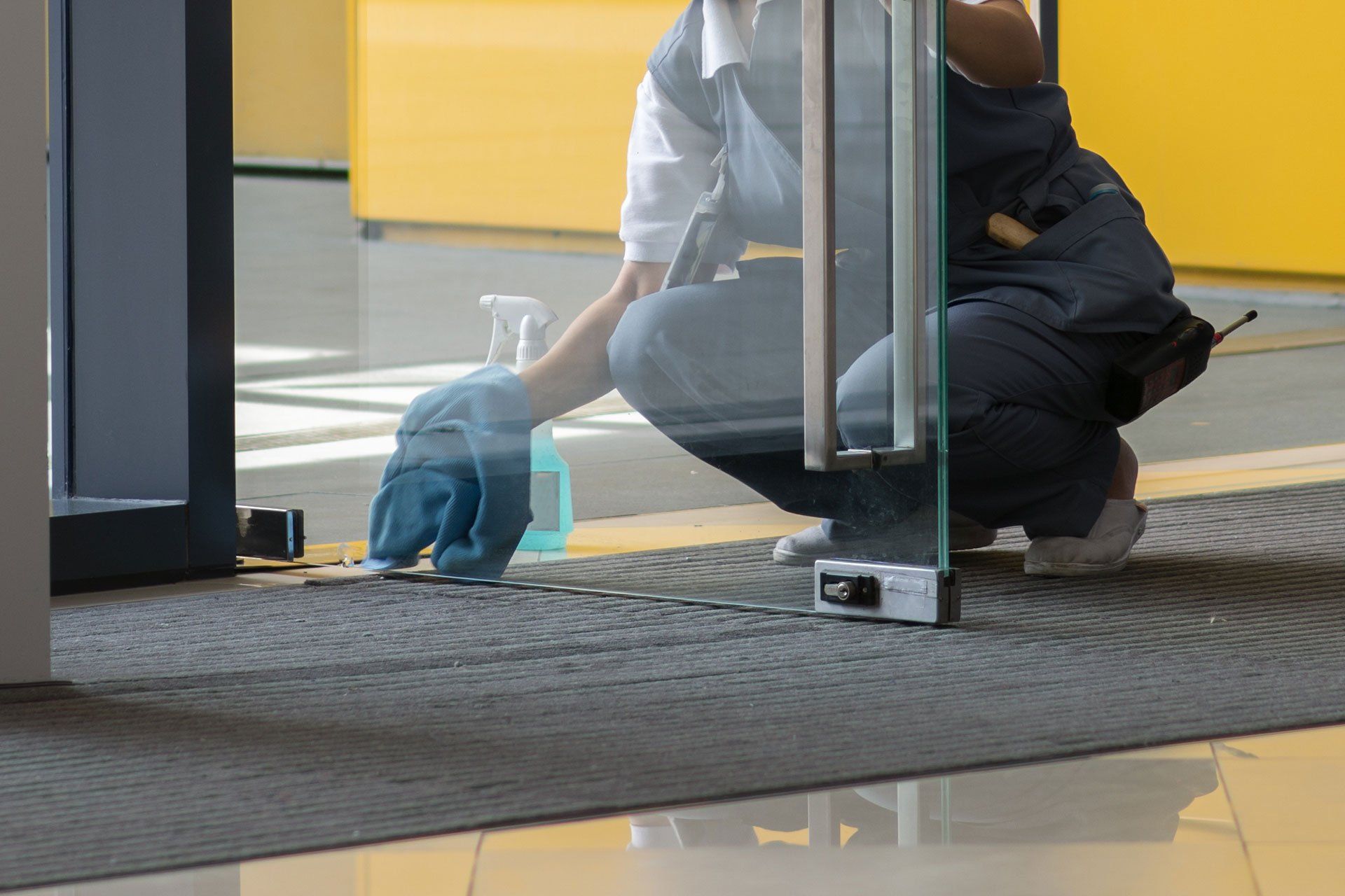pulizia su misura Lonclean Service Impresa Pulizie Milano