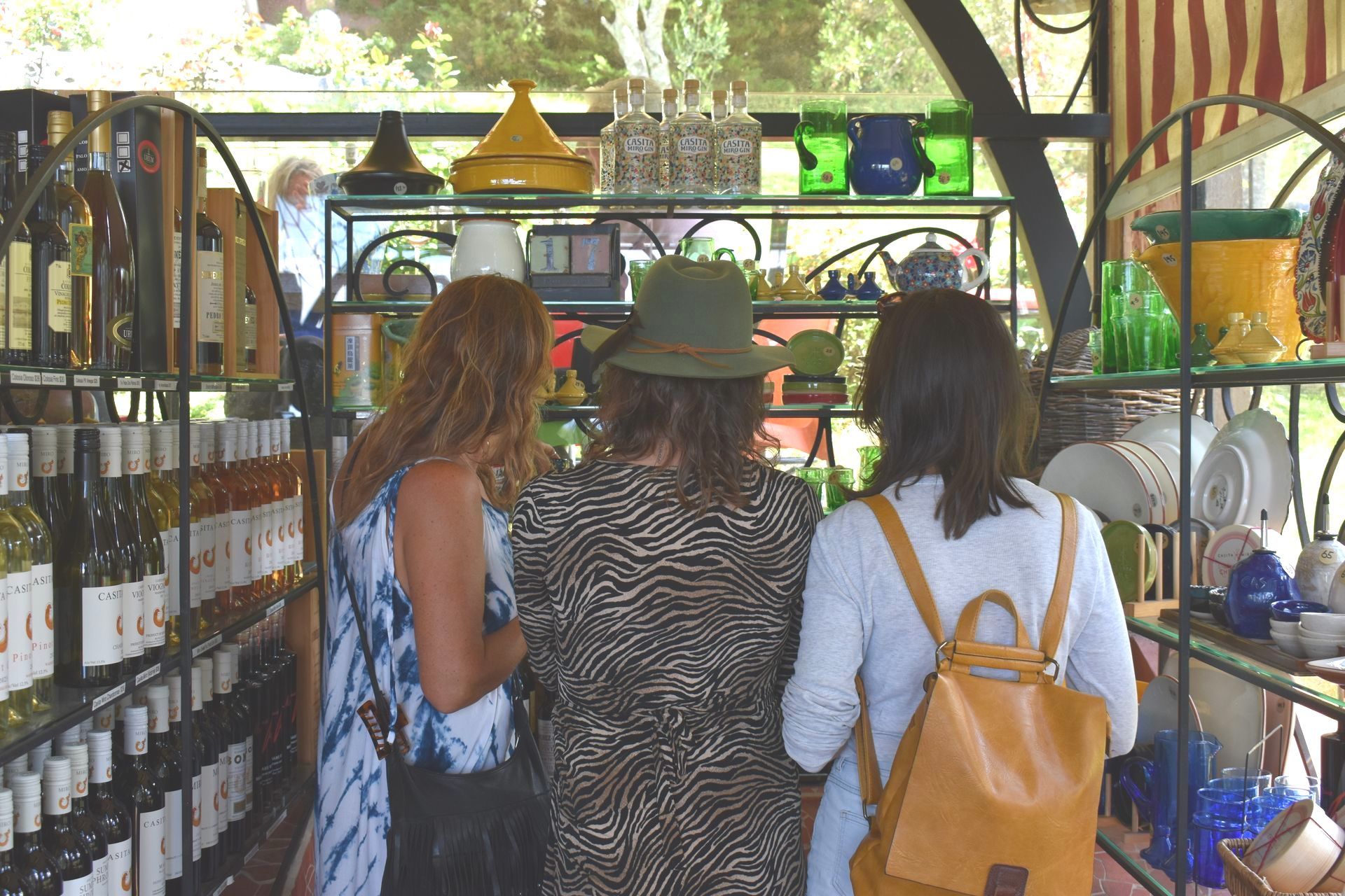 Women shopping in the gift store at Casita Miro.