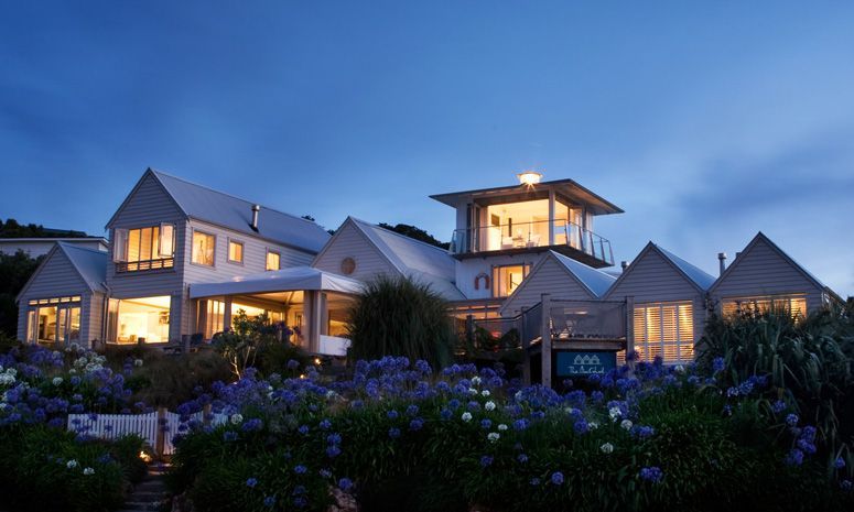 The Boatshed Accomodation luxury accomodation on Waiheke Island