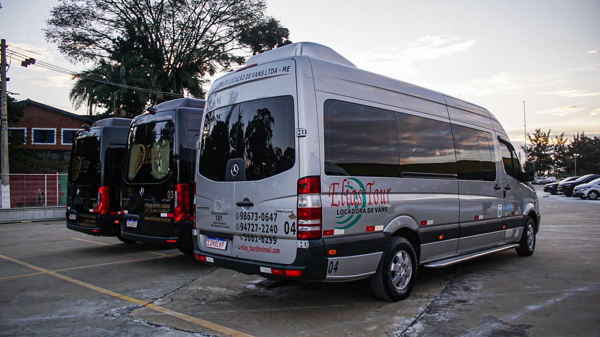 Elias Tour vans