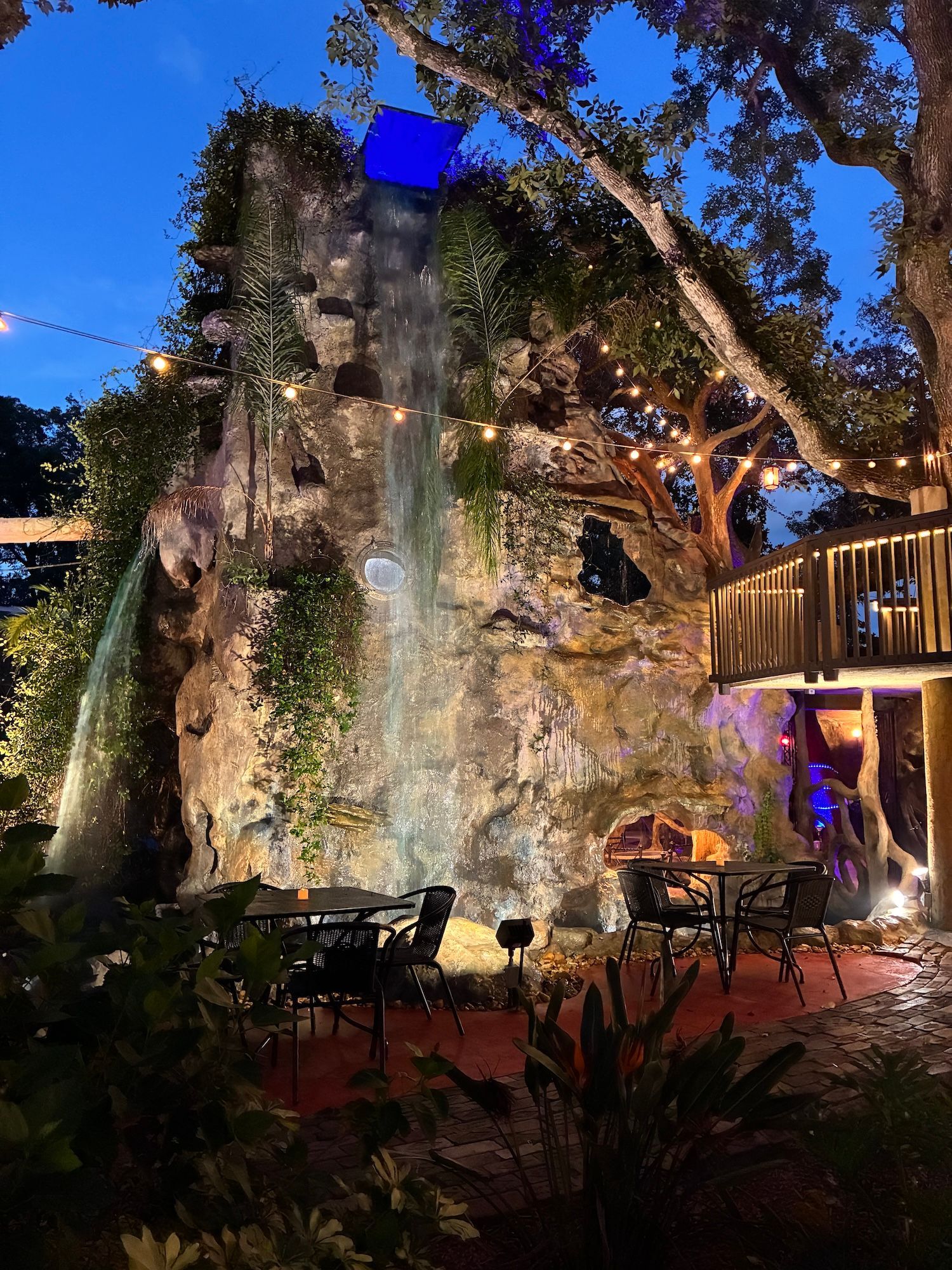 Shape of water weddings & events waterfall