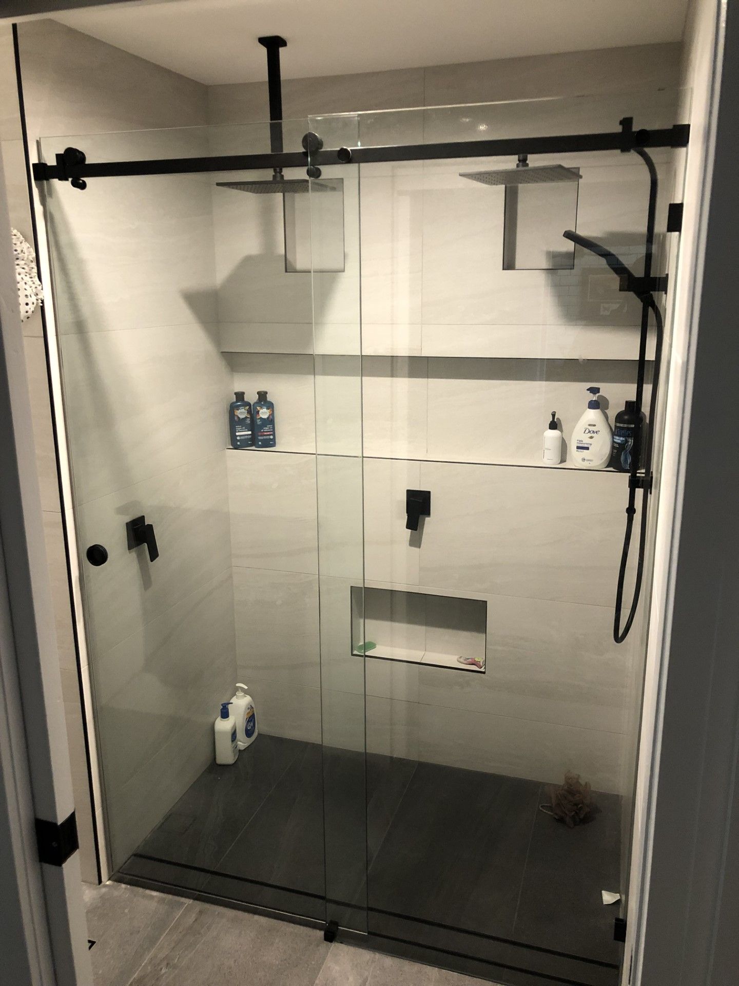 Stal Sliding Frameless Shower Screen