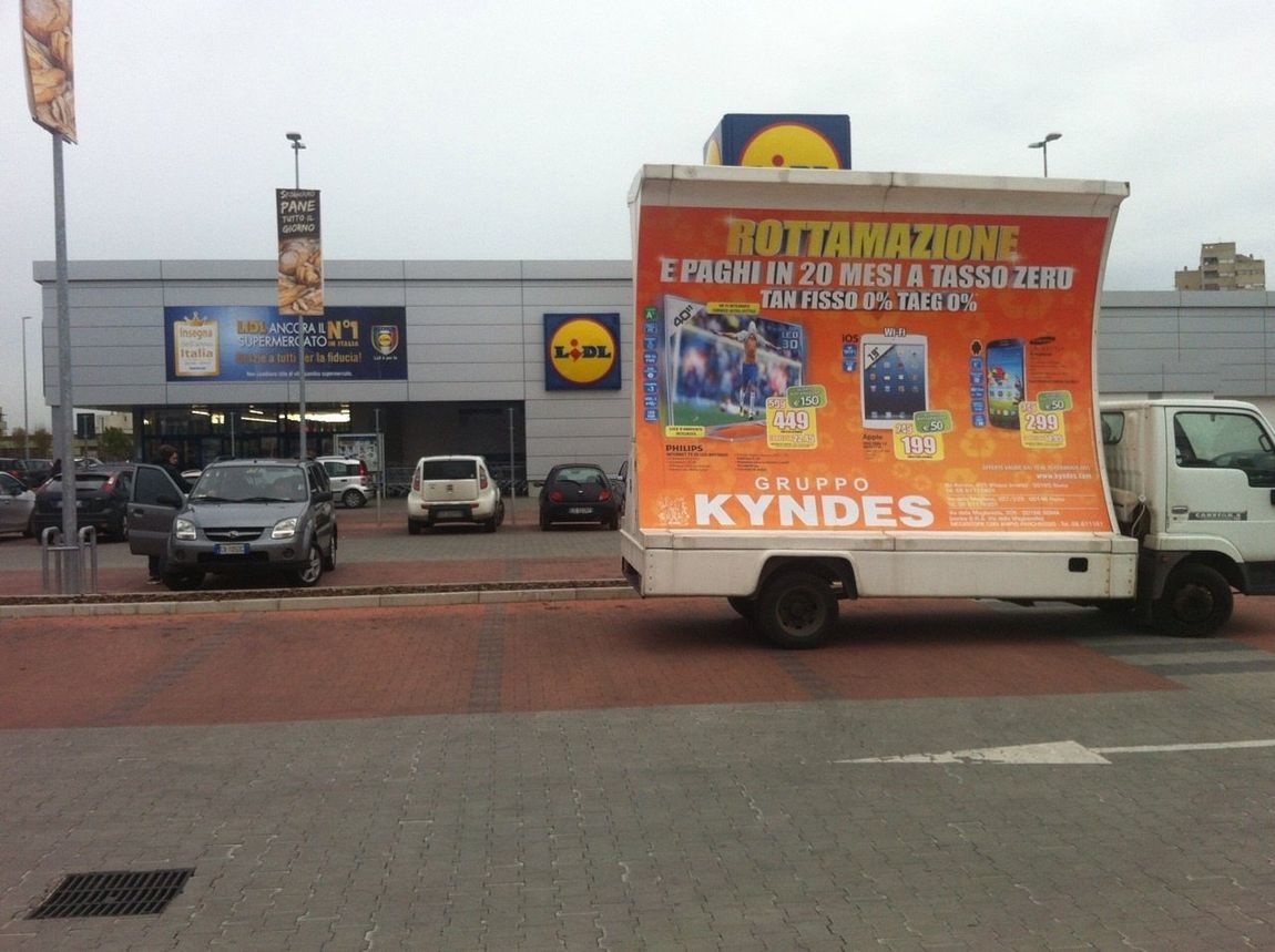 camion vela per campagne pubblicitarie a Roma