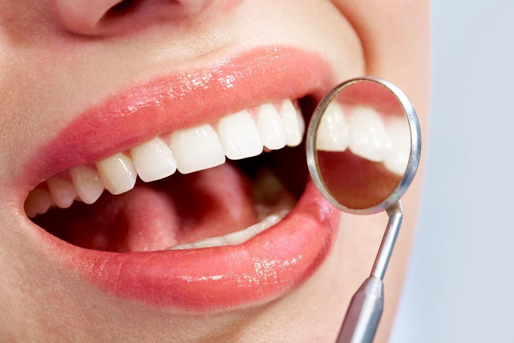 cosmetic dentist