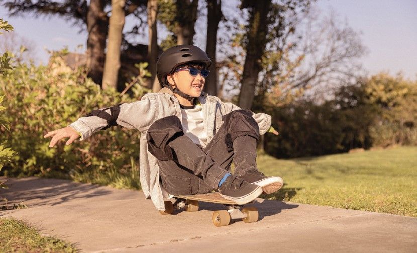 Bambino su skate board