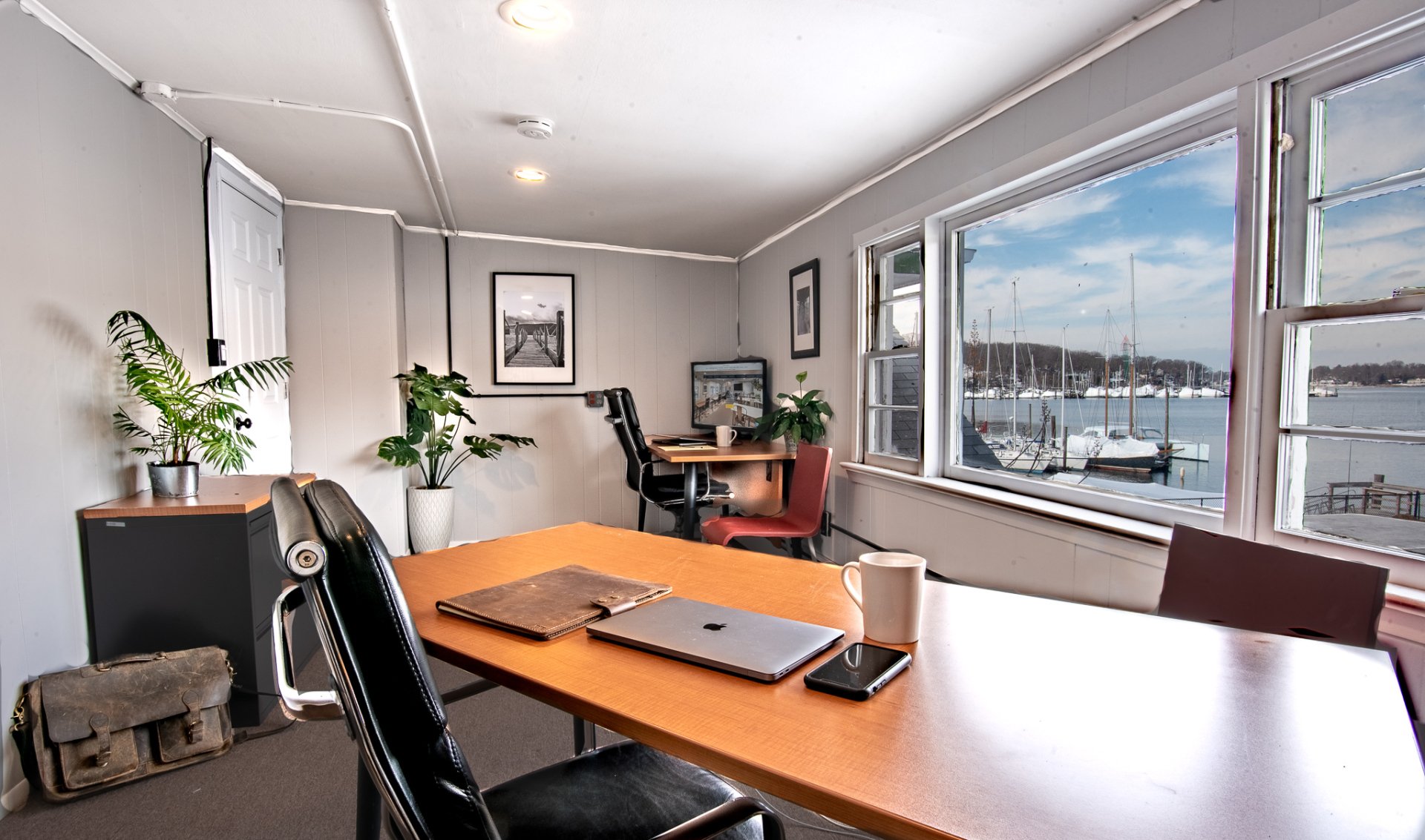 Modern & Affordable CoWorking & Office Space on Long Island.