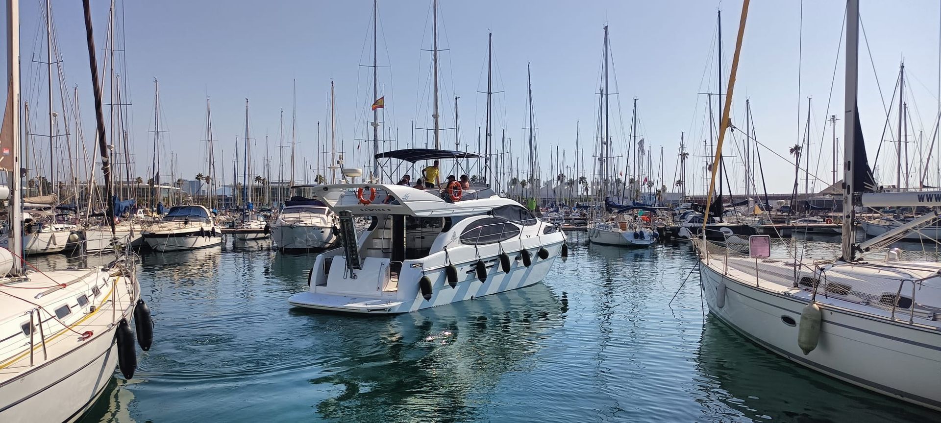 Private Luxury Motor Yacht in Barcelona
