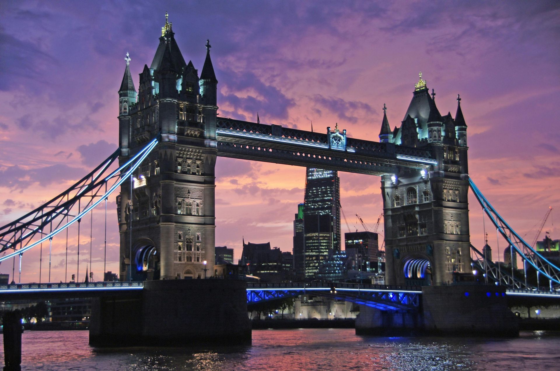 Boat cruise events
