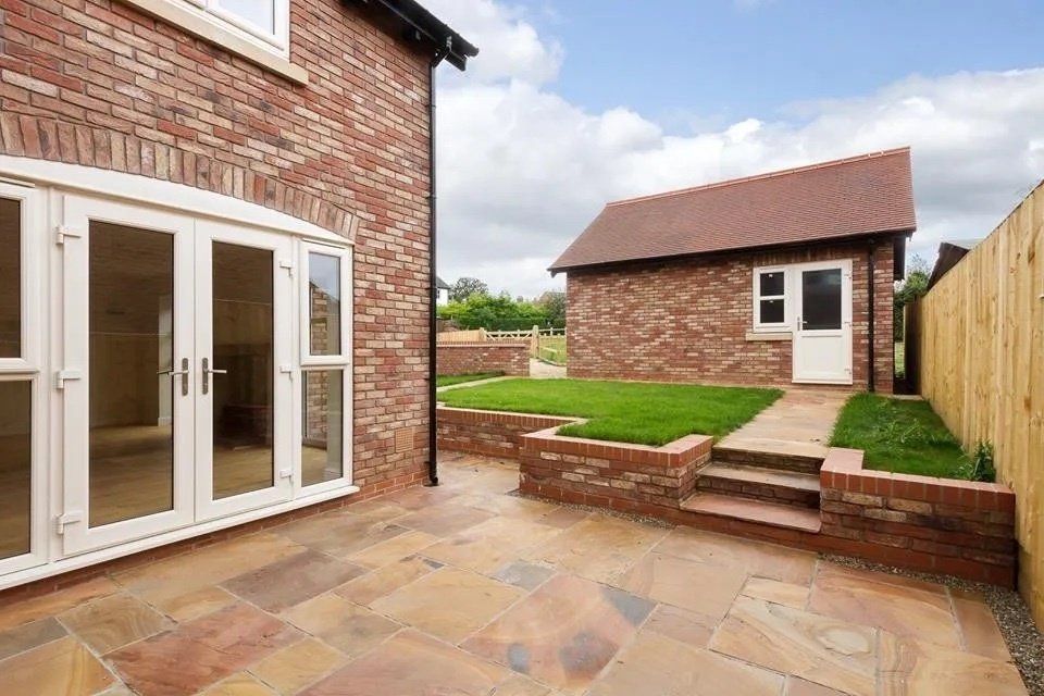 BUILDING & PROPERTY MAINTENANCE HORFIELD, BRISTOL