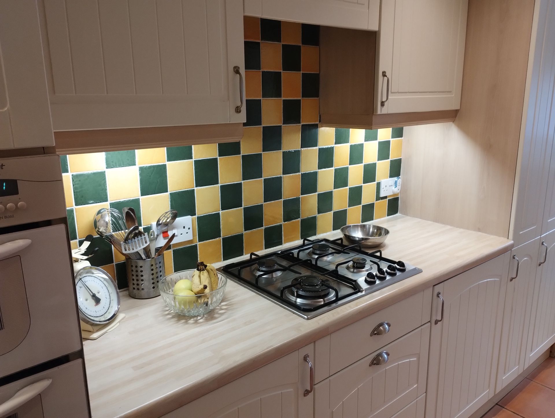 LED under cupboard lighting upgrade to give a good light for a working environment.