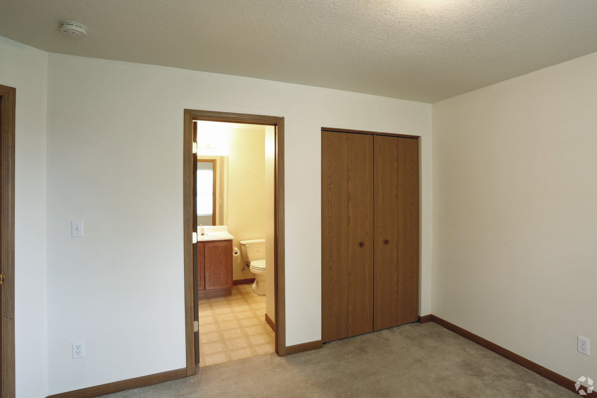 Lakeland Villa Apts interior