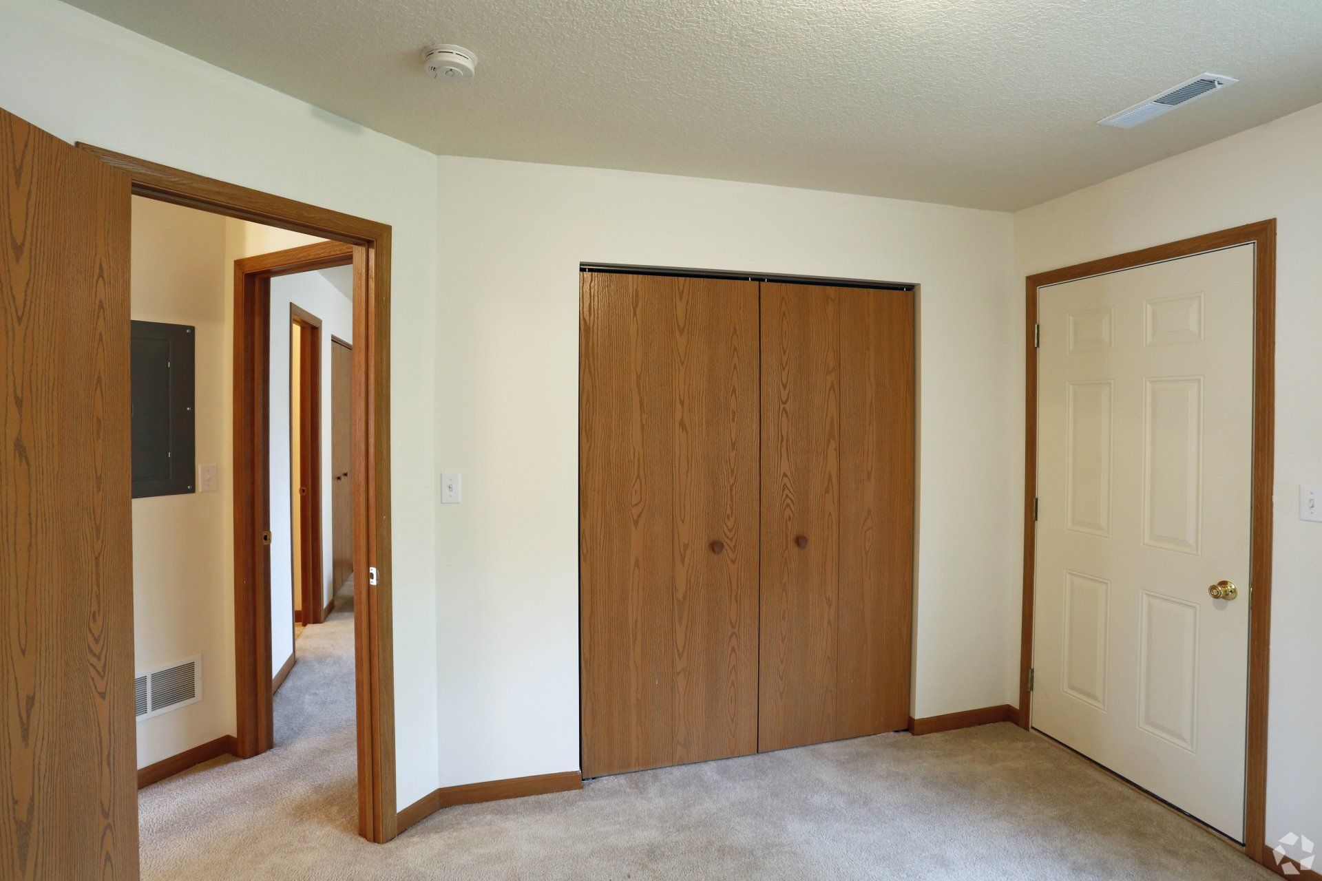 Lakeland Villa Apts interior