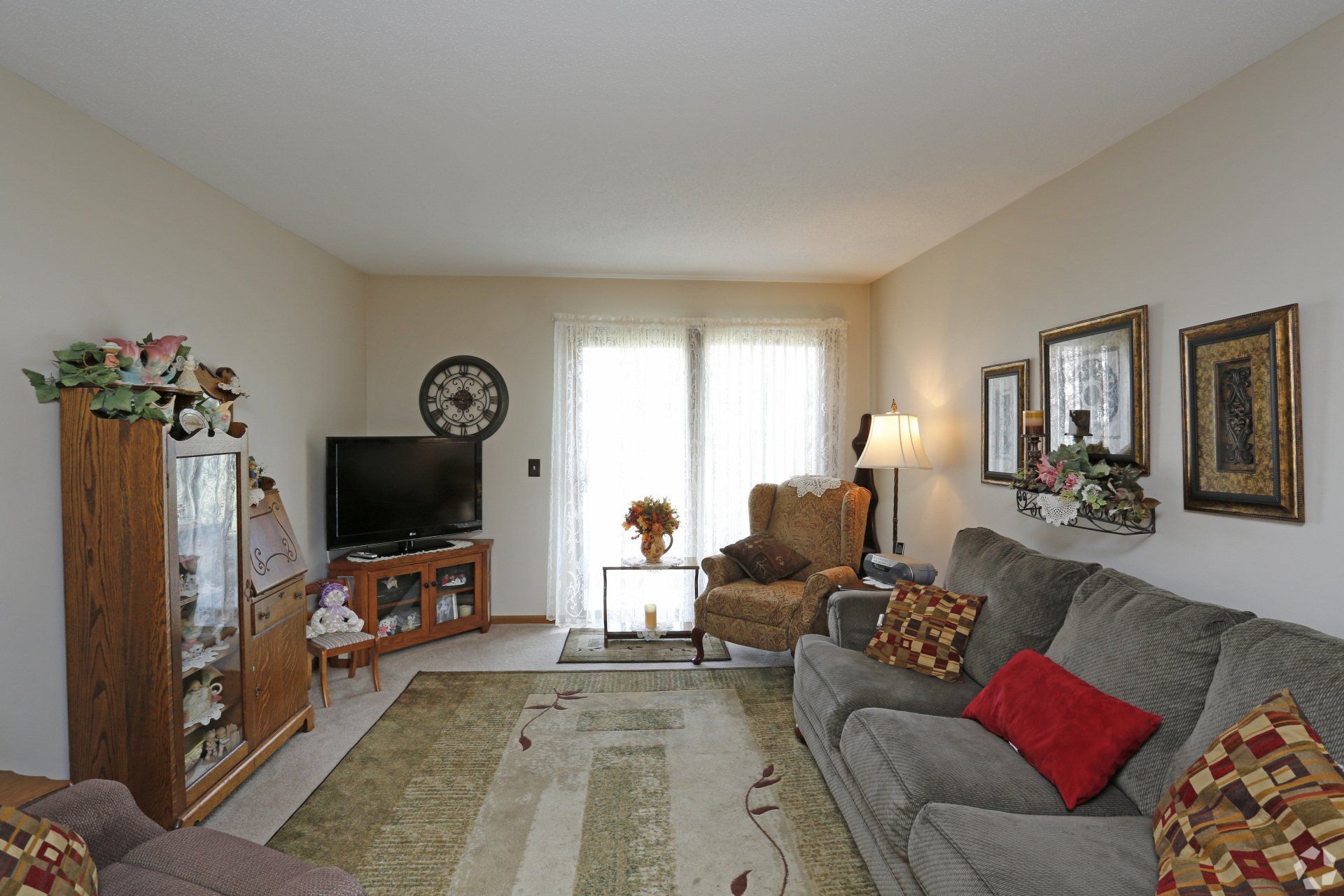 Mallard and HI-TEC Apts interior