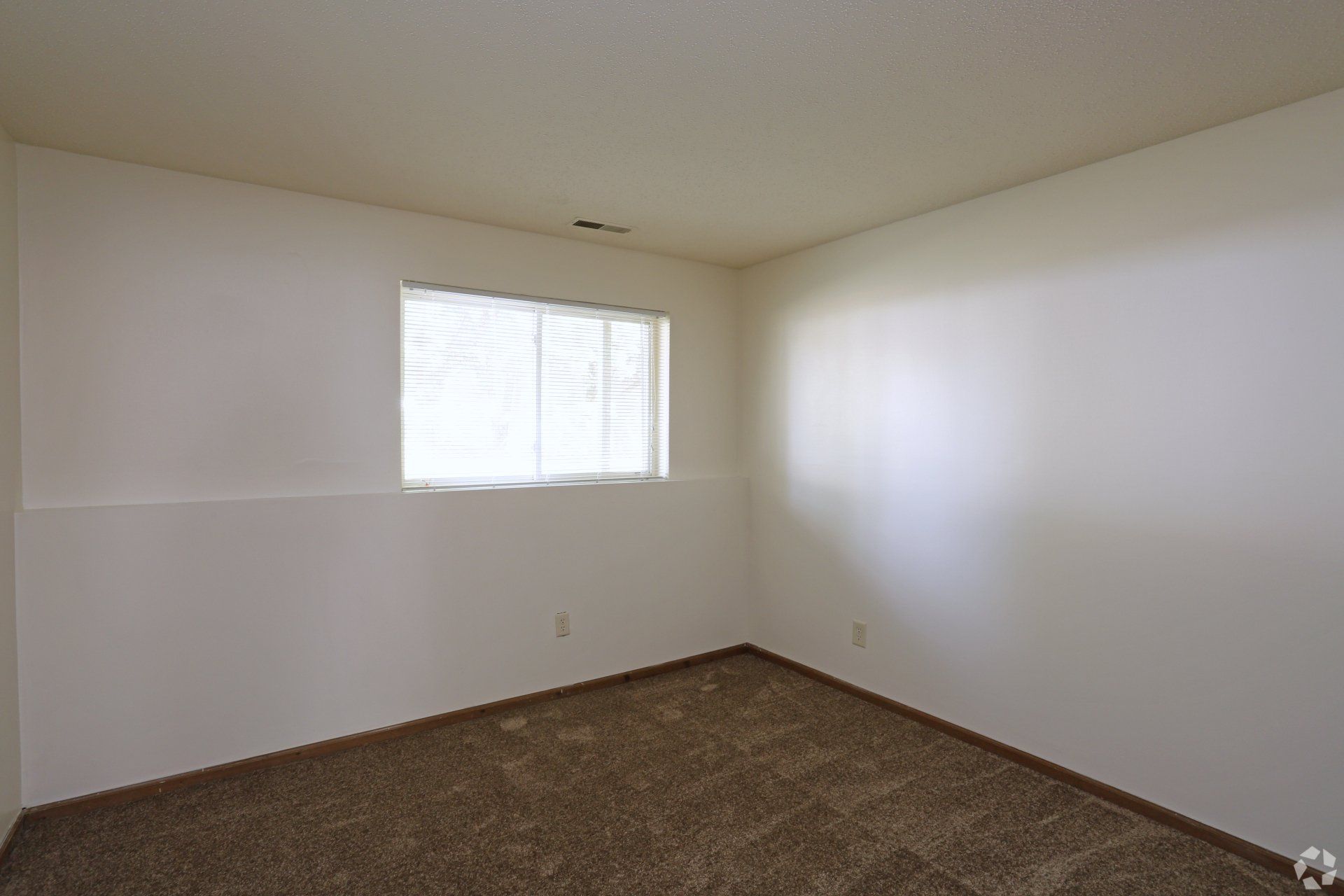 Mallard and HI-TEC Apts interior