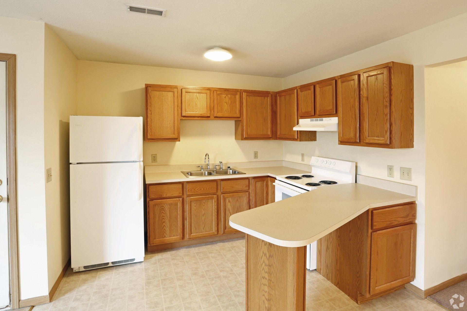 Lakeland Villa Apts interior