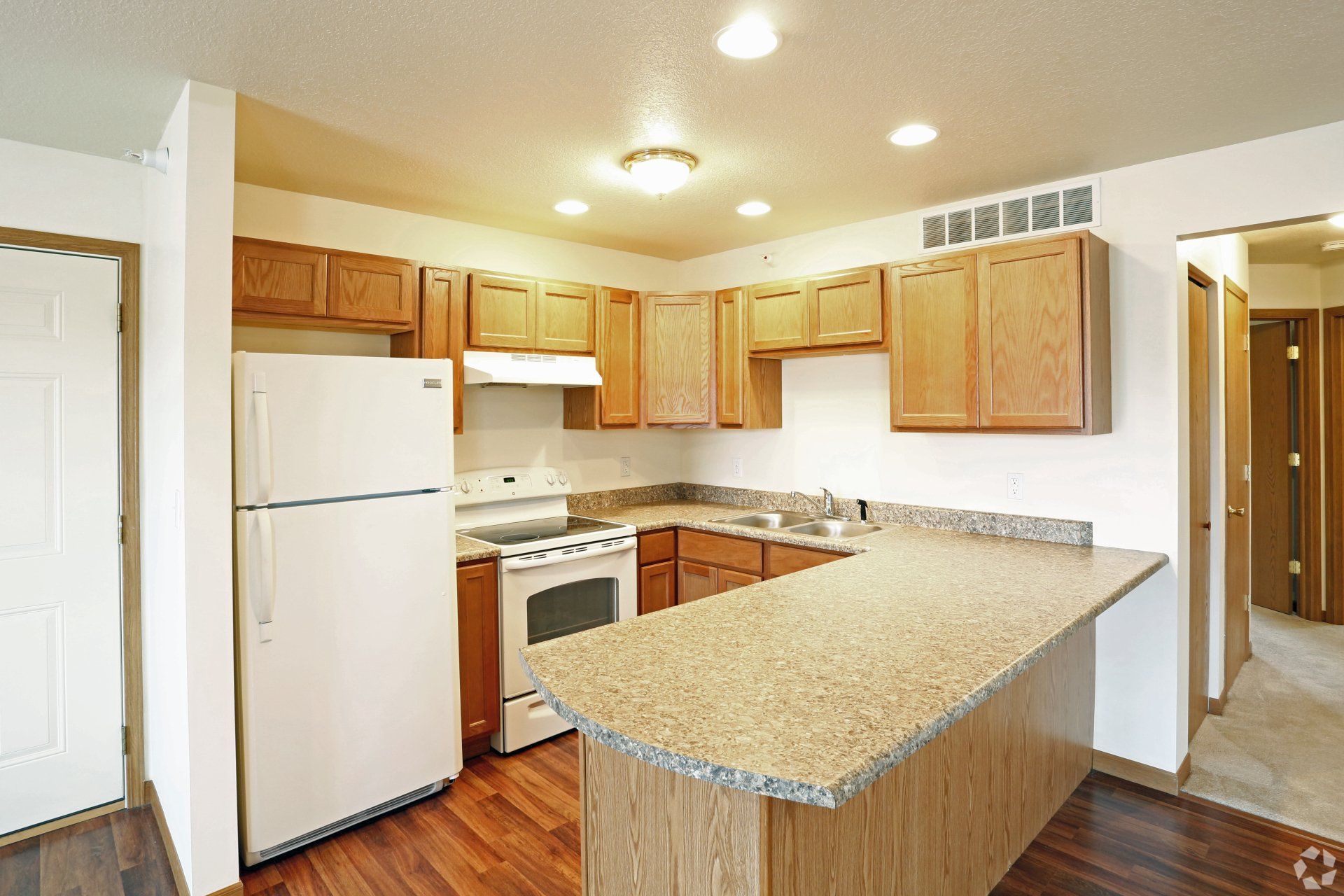 Lakeland Villa Apts interior