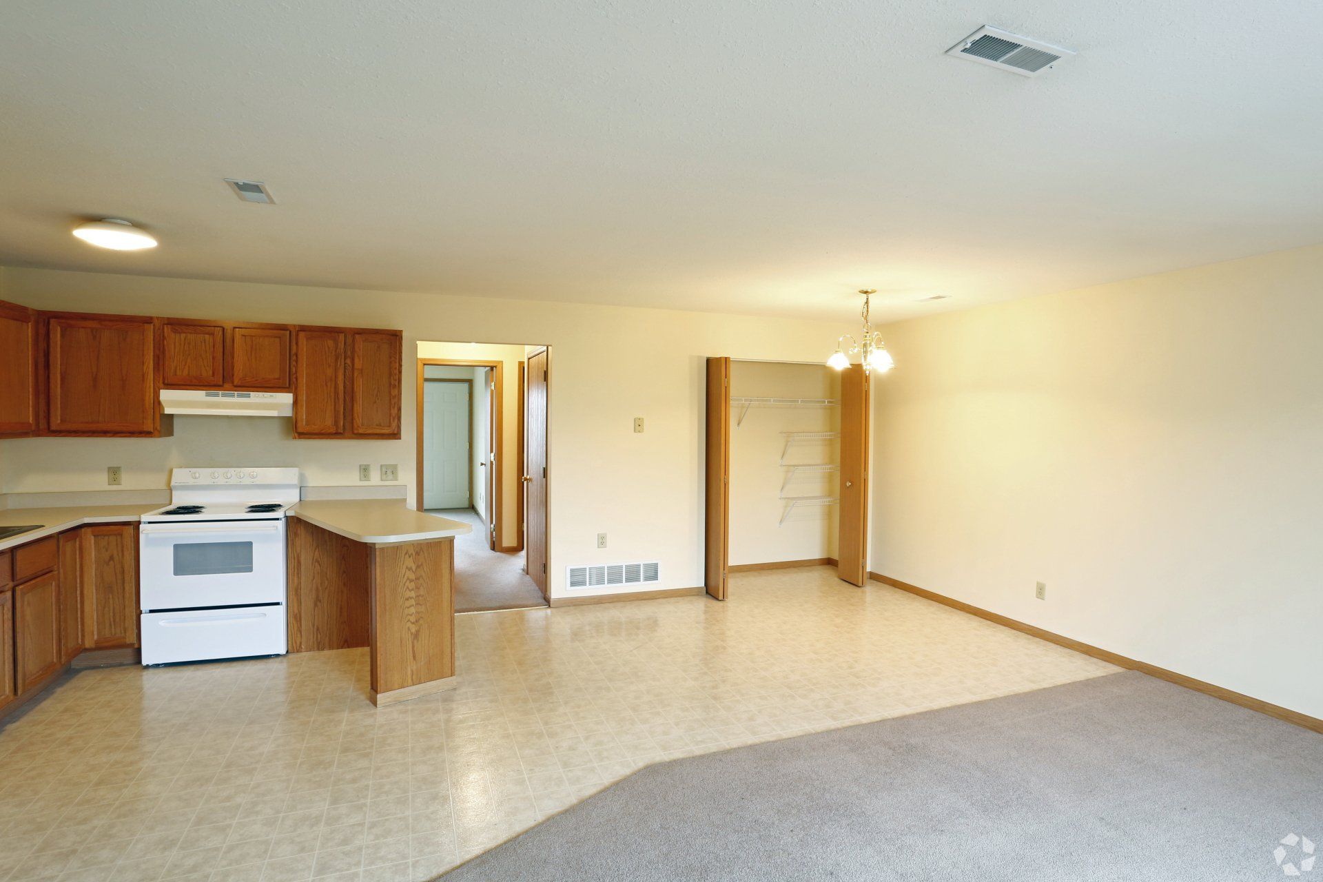 Lakeland Villa Apts interior