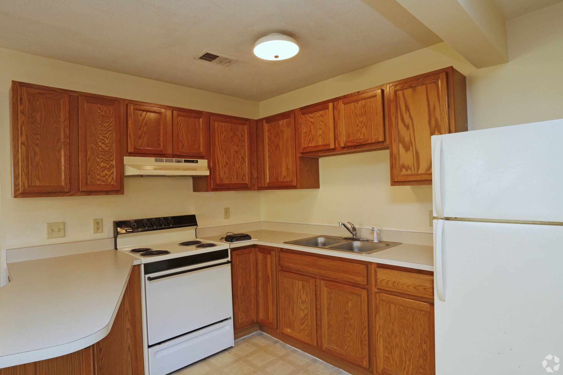 Lakeview Apts interior