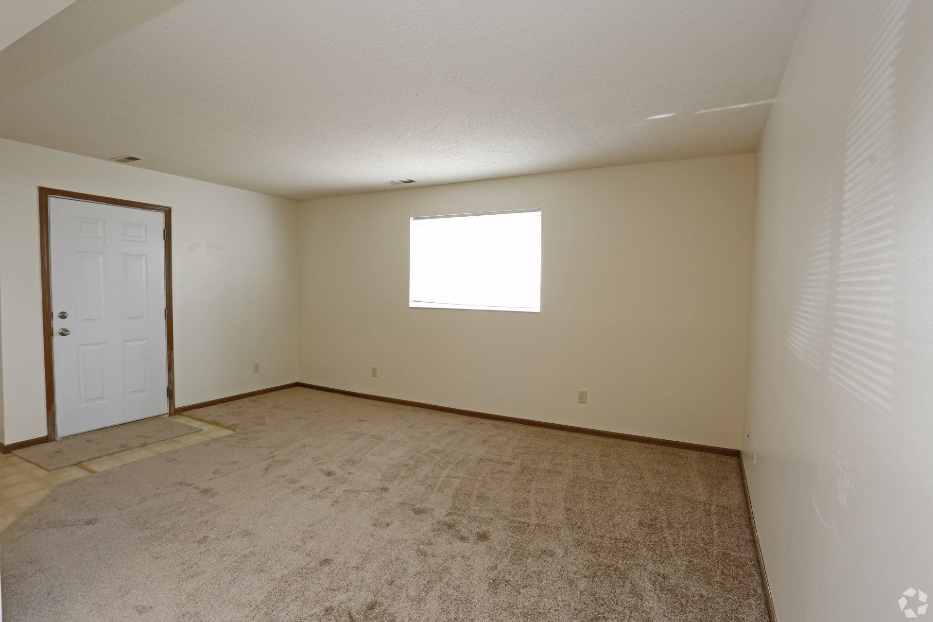 Mallard and HI-TEC Apts interior