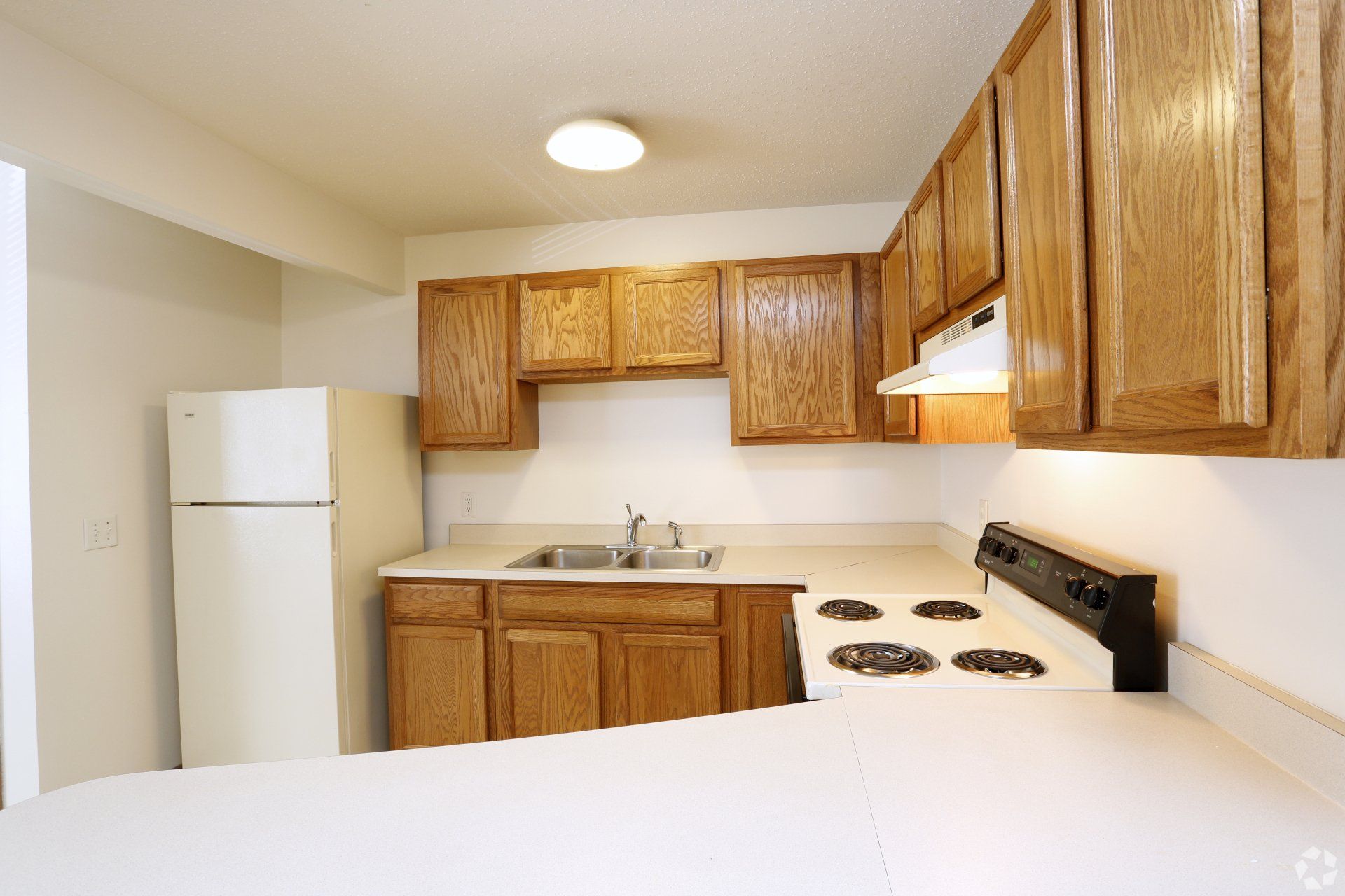 Mallard and HI-TEC Apts interior
