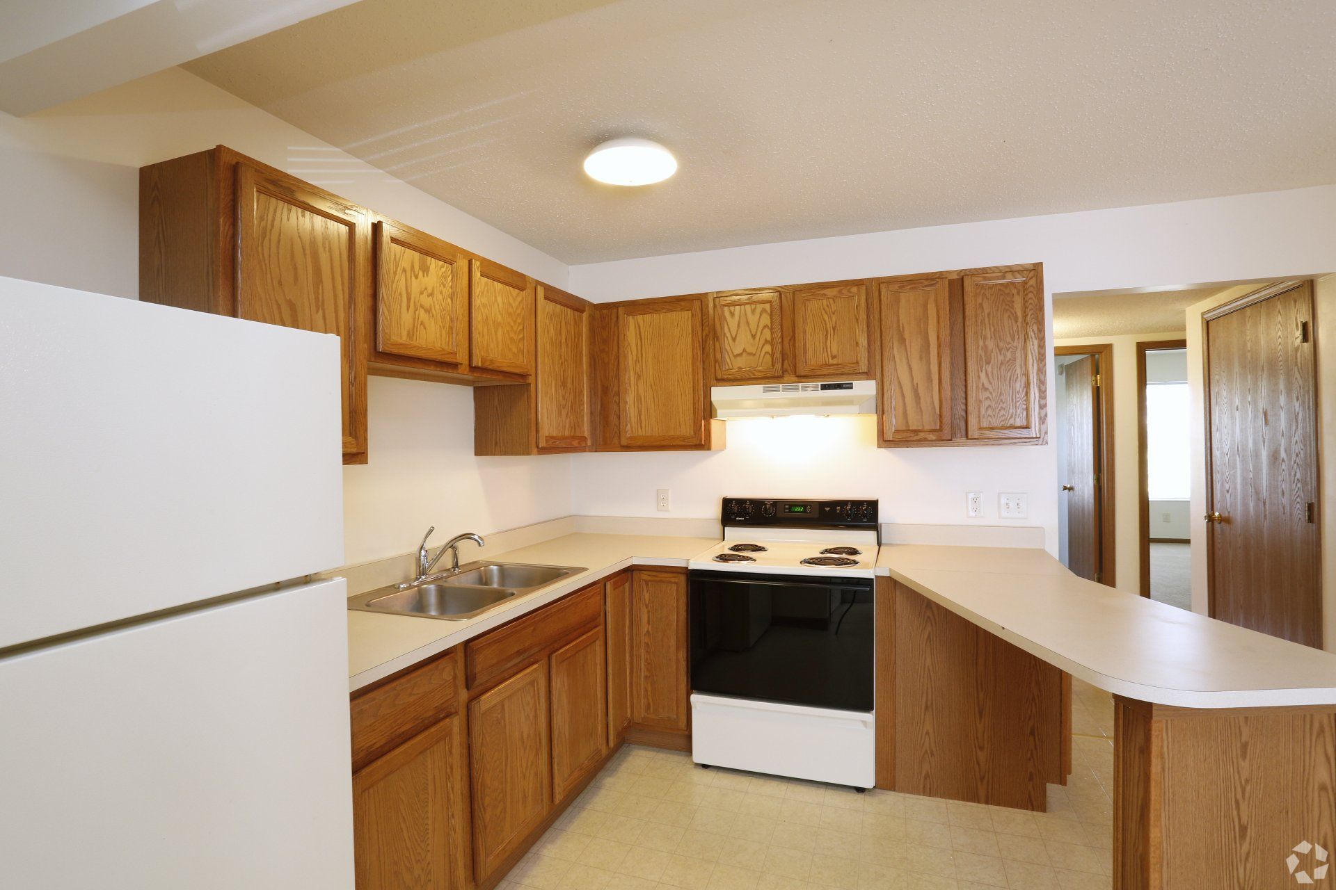 Mallard and HI-TEC Apts interior