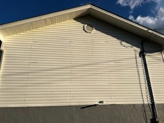 House Wall Siding After - Johnson City, TN - Bin Doctor Plus