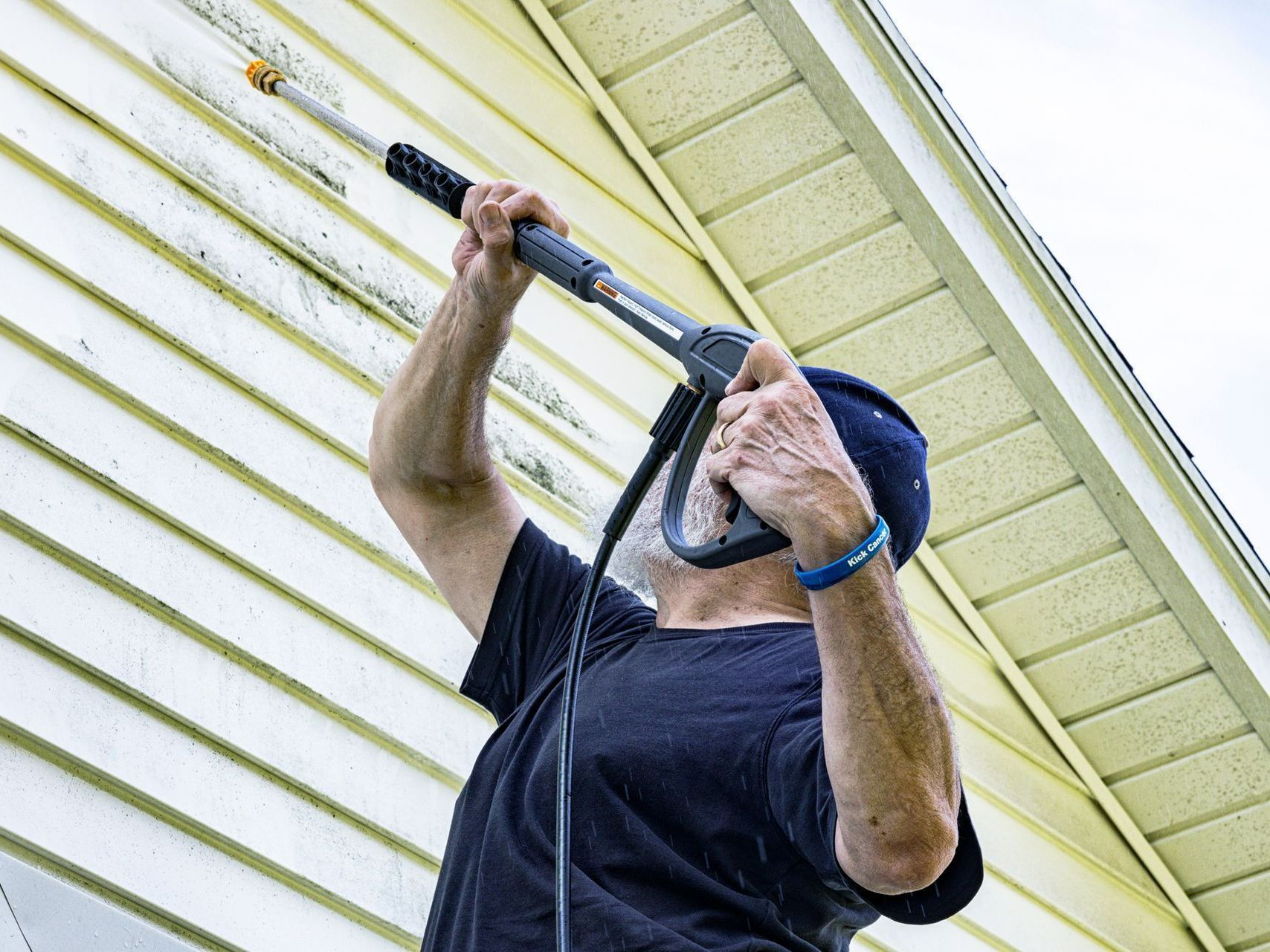Cleaning Driveway - Johnson City, TN - Bin Doctor Plus