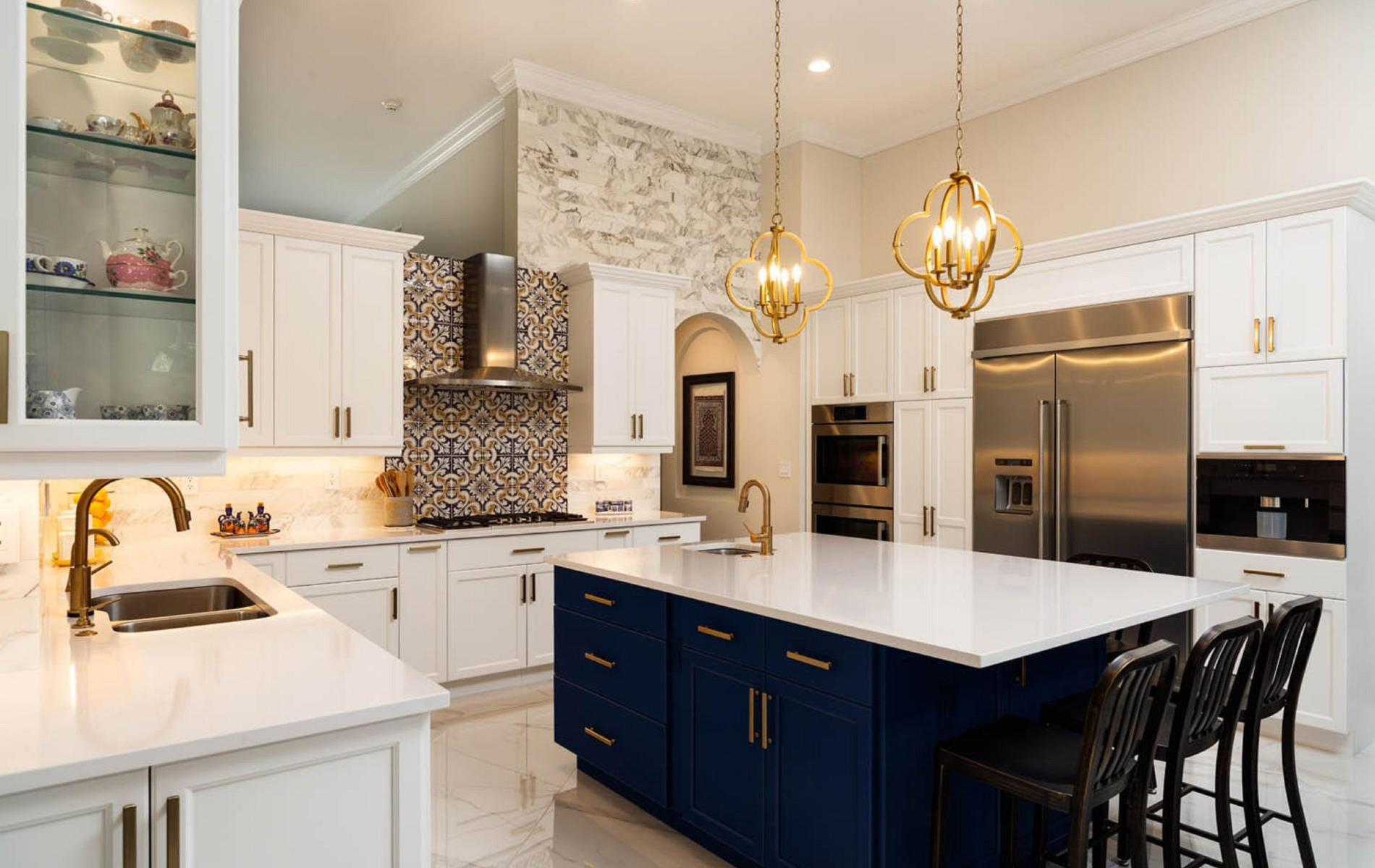 Custom vs. Prefab Cabinets — Which Is Best for Your Florida Keys Home?