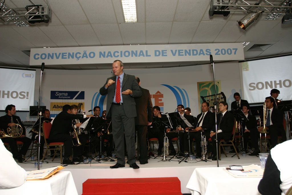 Alexander Baer Palestra com Orquestra GRUPO COMOLATTI