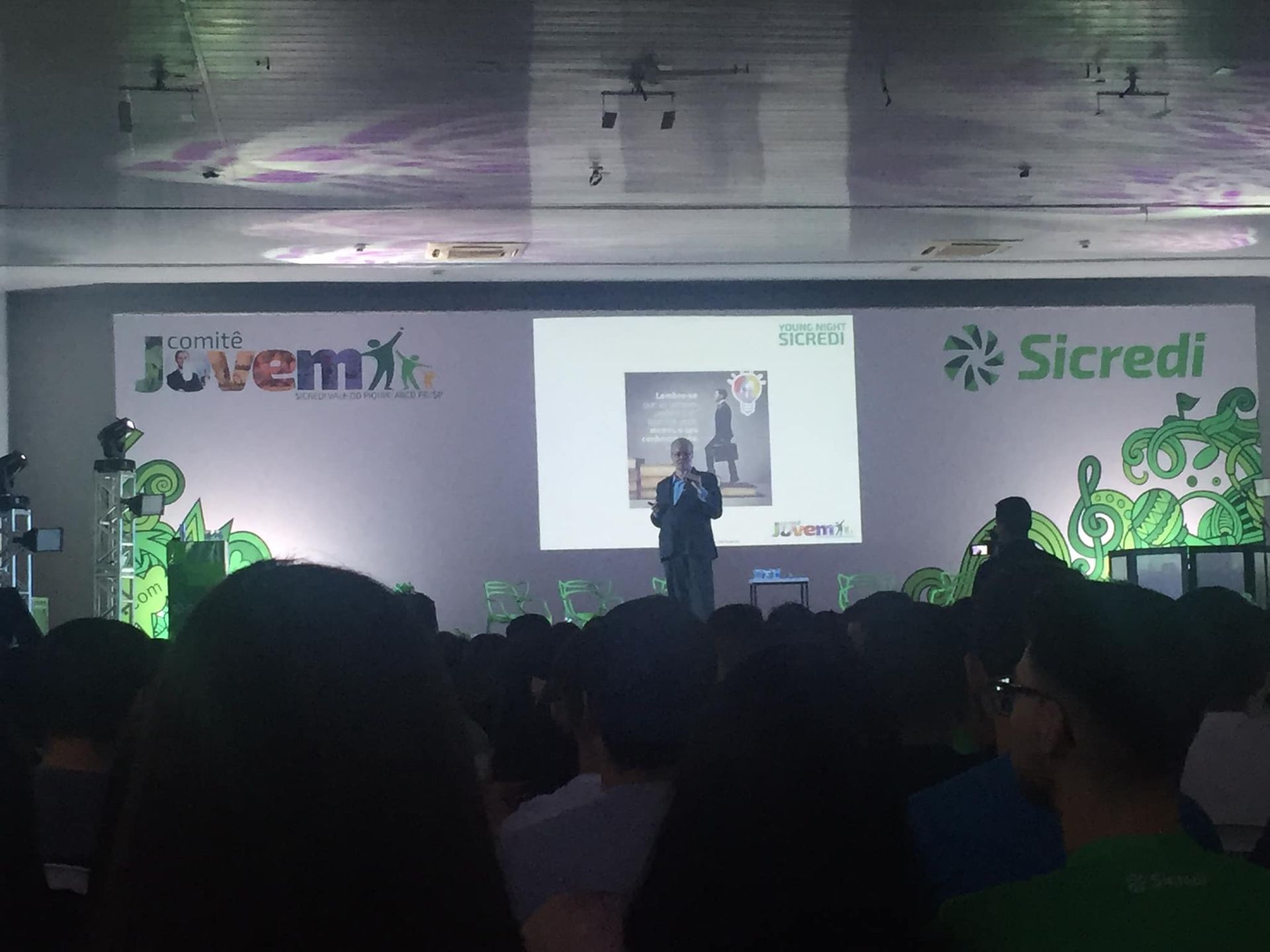 Palestra Alexander Baer SICREDI PALOTINA A Sintonia com o Sucesso e o espetáculo da cooperação