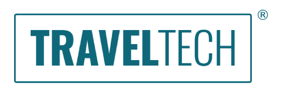O logotipo da traveltech é azul e branco sobre fundo branco.