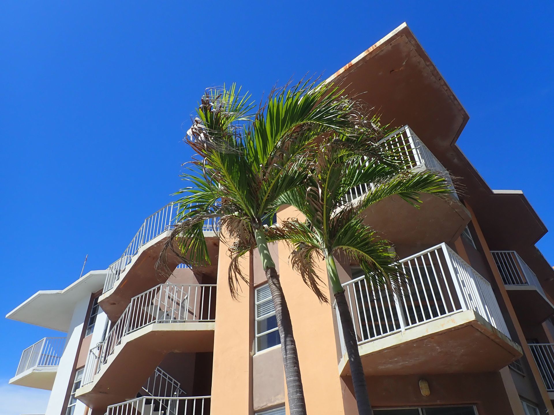 Milestone inspection of a Miami Beach condominium building by M&P Consulting Engineers