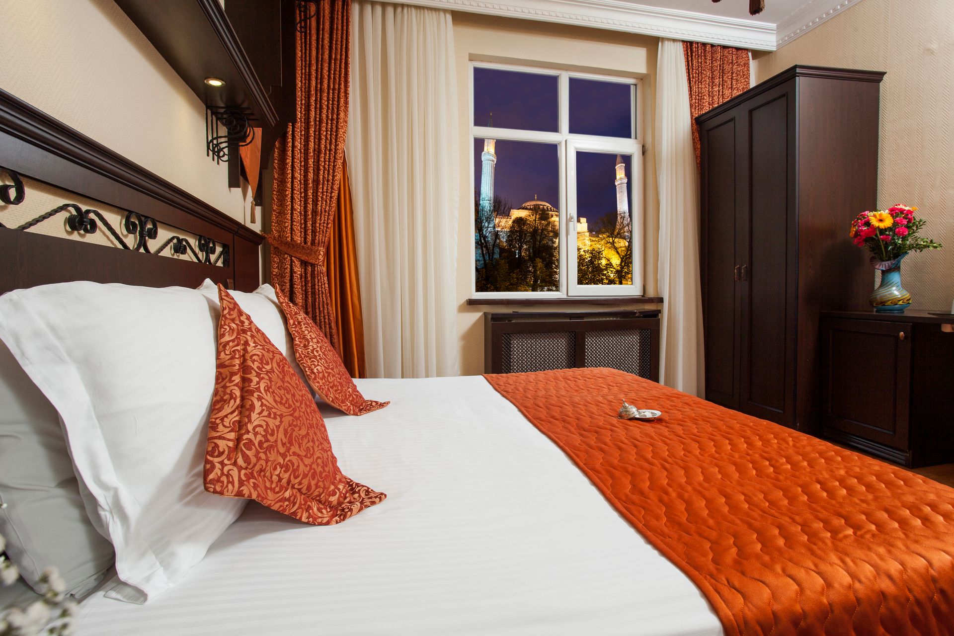 Ottoman Hotel Imperial| sultan room