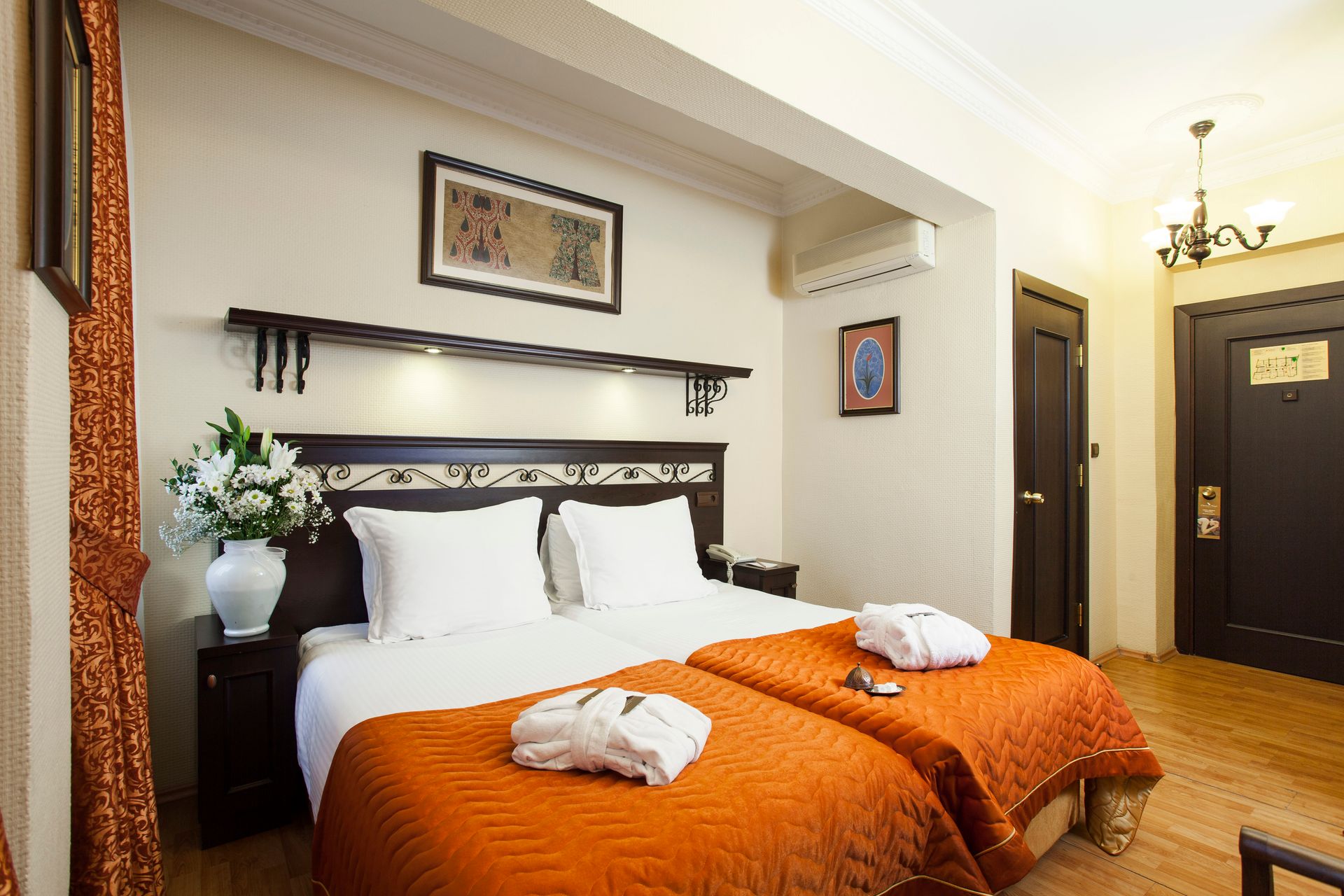 Ottoman Hotel Imperial| Premium Vizier  Room