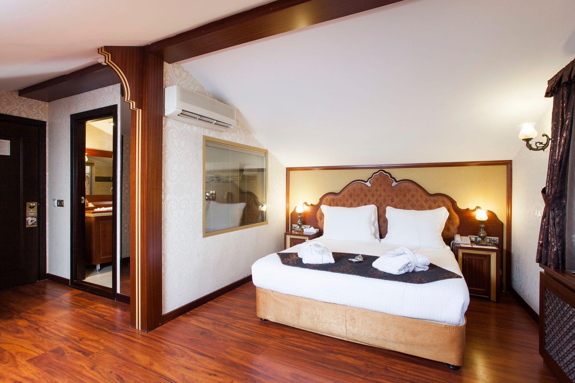 Ottoman Hotel Imperial| Premium Triple Room