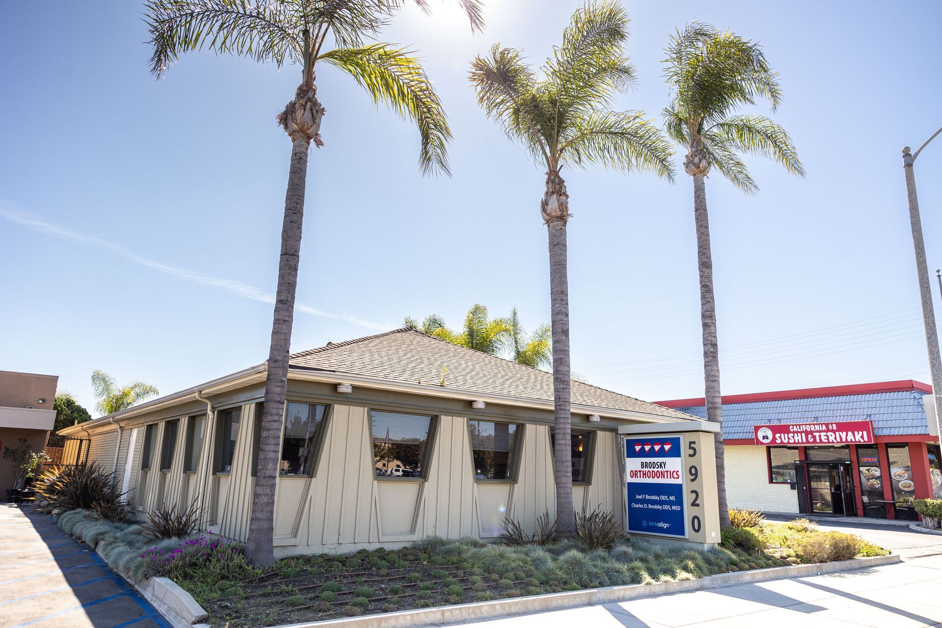Exterior of the Brodsky Orthodontics office at 5920 Del Amo Boulevard in Lakewood, California