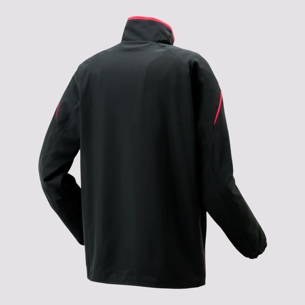 Zwart-rood sportjack met ritssluiting, hoge kraag en lange mouwen.