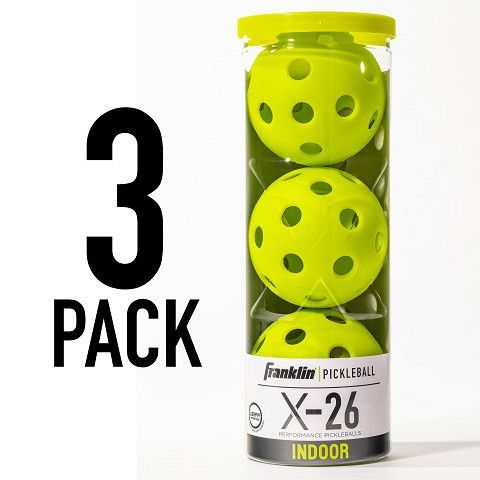 Een verpakking van 3 neongele pickleballballen in een doorzichtige koker met het opschrift Franklin X-26 Indoor.
