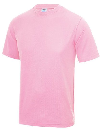 Lichtroze T-shirt met korte mouwen op een effen witte achtergrond