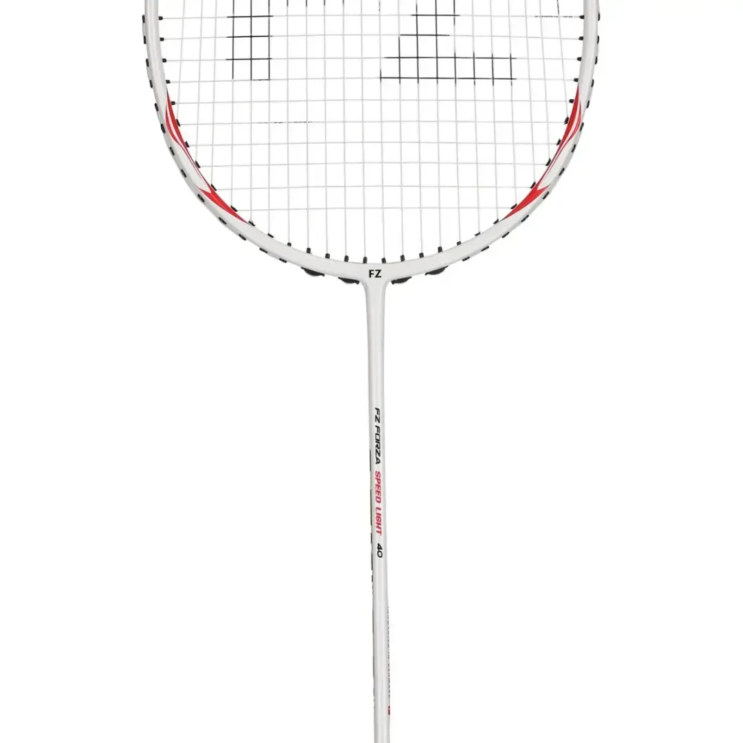 Badmintonracket met witte snaren en rode accenten, vooraanzicht met een rasterpatroon op het snarenbed.