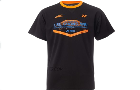 Een zwart t-shirt met het woord lee chung erop
