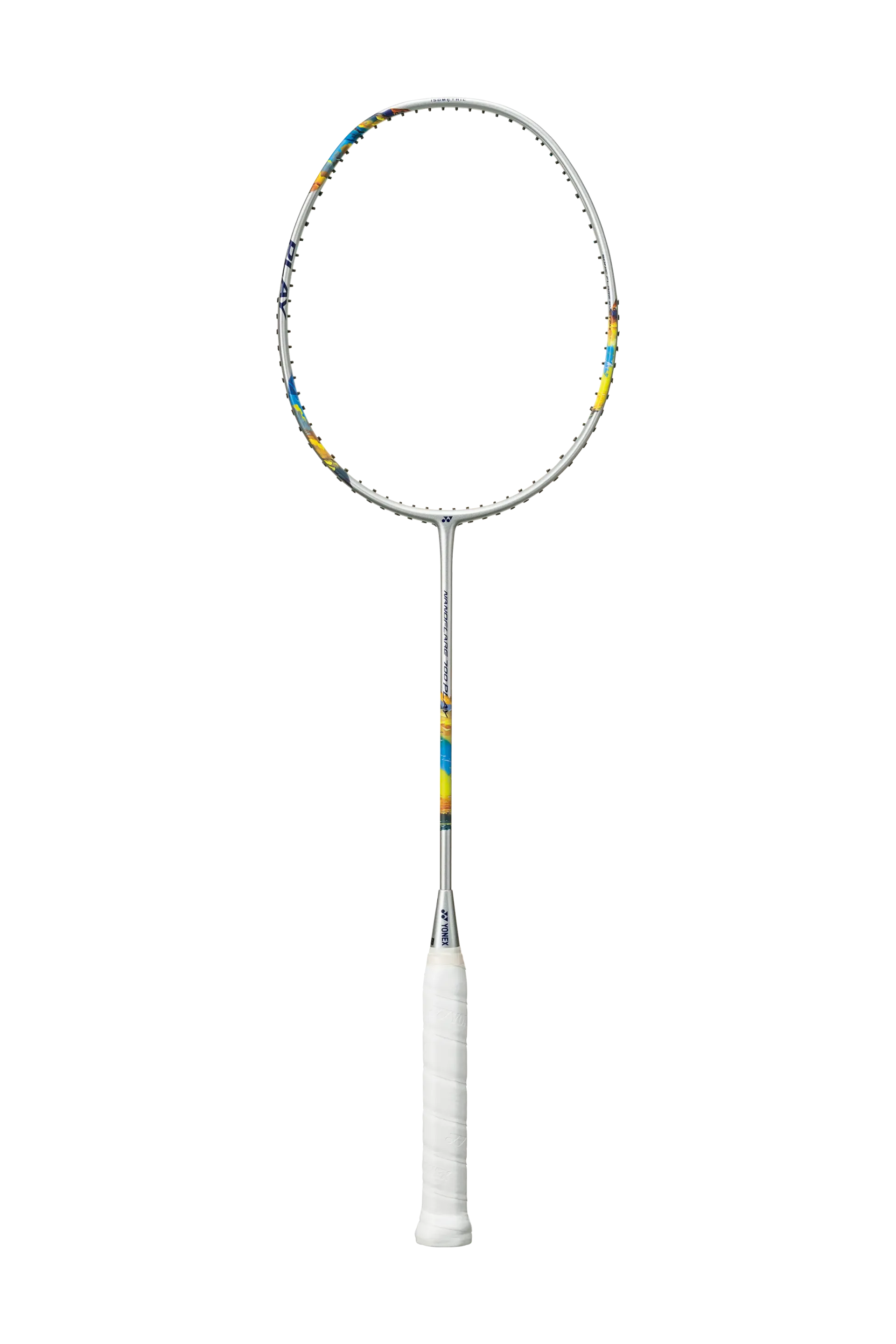 Wit badmintonracket met een grijs handvat en blauwgele accenten op een witte achtergrond.