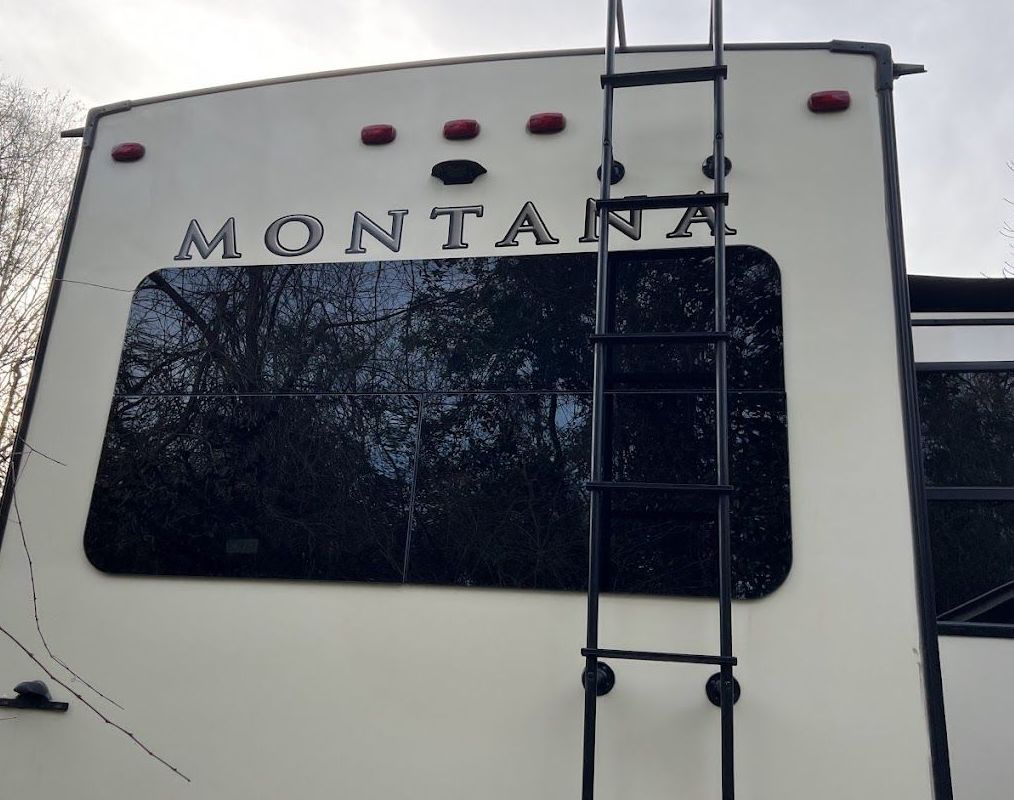 RV windshield replacement near Covington, LA