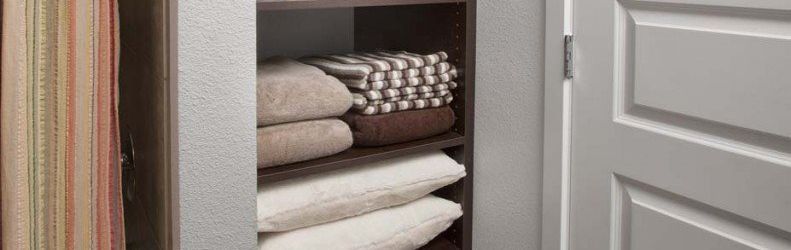 Custom Linen Closet Systems